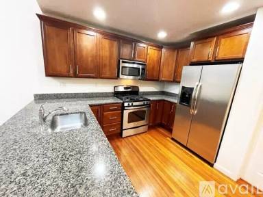 Main picture of 157 Beale St