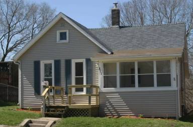 Main picture of 811 S College Ave