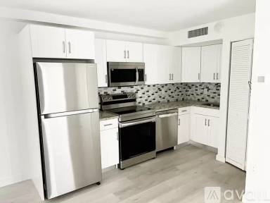 Main picture of 5185 W Flagler St