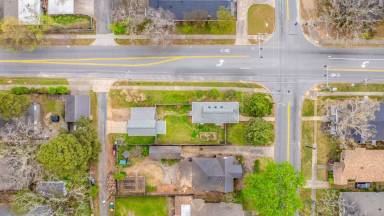 Main picture of 5100 Lee Ave