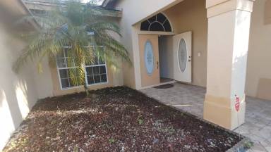 Main picture of 949 SW College Park Rd