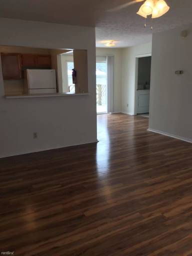 Main picture of 1447 W Allen St
