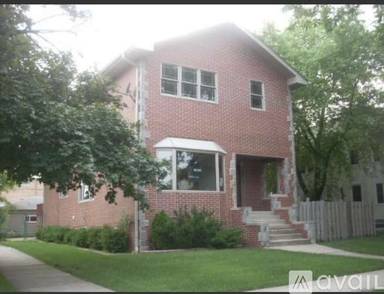 Main picture of 1400 N 22nd Ave