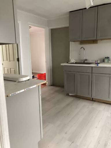 Main picture of 37 5th Ave