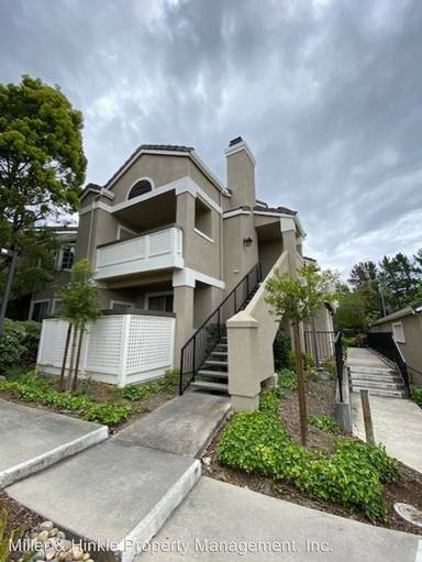 Main picture of 900 Goose Lake Ct