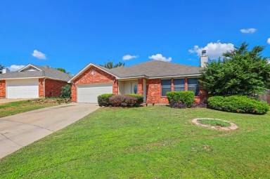 Main picture of 6604 Maryannes Ct