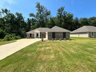 Main picture of 131 Allie Ln