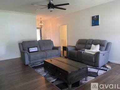 Main picture of 243 Mitchell St