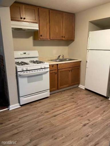 Main picture of 455 W Gloucester St
