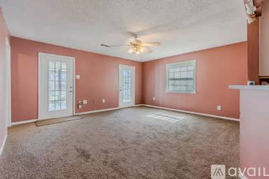 Main picture of 600 NE 11th St