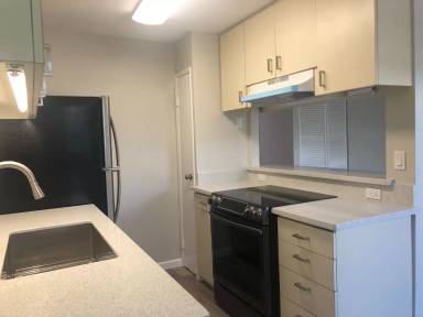 Main picture of 3370 Salt Lake Blvd