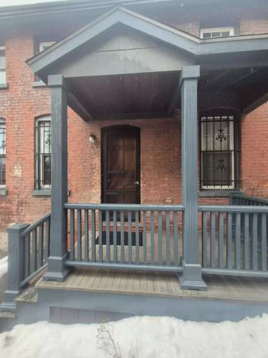 Main picture of 166 Park St