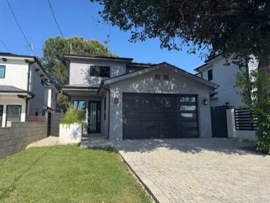 Main picture of 10754 Nassau Ave