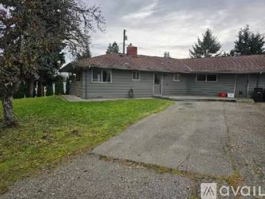 Main picture of 6901 Commercial Ave