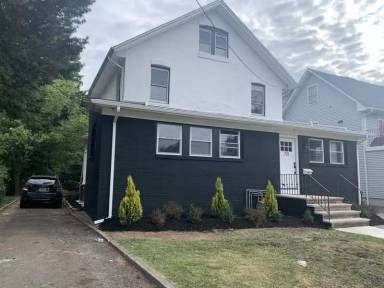 Main picture of 721 N Wood Ave