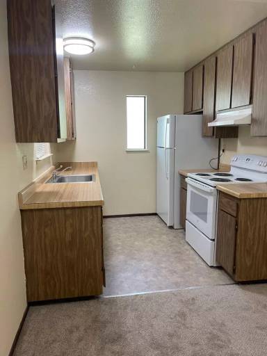 Main picture of 975 Nora Way