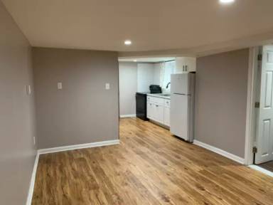 Main picture of 7928 Loretto Ave