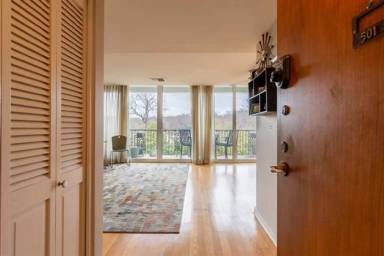 Main picture of 2195 Poplar Ave