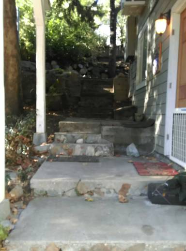 Main picture of 325 1/2 E Main St