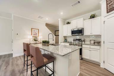 Main picture of 168 Pyrus Ln