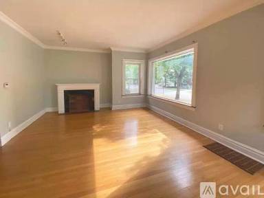 Main picture of 4745 N Linder Ave