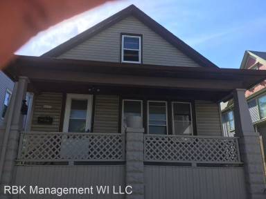 Main picture of 2657 N Holton St