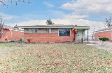 Main picture of 7460 Cochise St