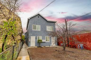 Main picture of 3321 Chestnut St