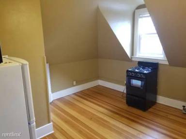 Main picture of 219 6th Ave SW