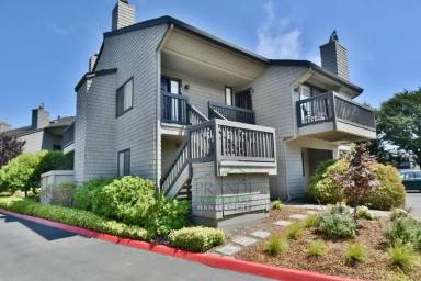 Main picture of 40 Cypress Pl