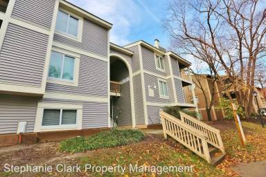 Main picture of 1009 Autumn Woods Ln