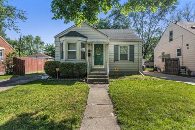 Main picture of 19446 Washtenaw St