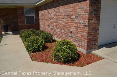 Main picture of 938 Rosewood Dr