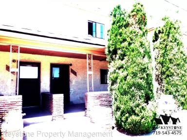 Main picture of 901 N Greenwood St