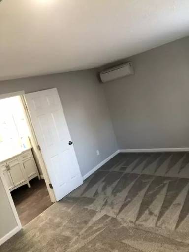 Main picture of 9612 SW 41st Ave