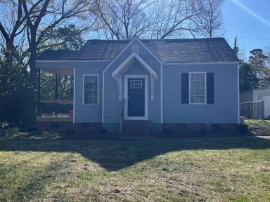 Main picture of 418 Pickens Ct