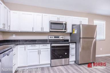 Main picture of 306 W 2nd Ave
