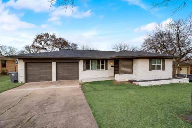 Main picture of 811 Penguin Dr
