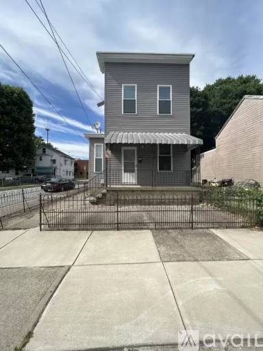 Main picture of 1644 Powers St