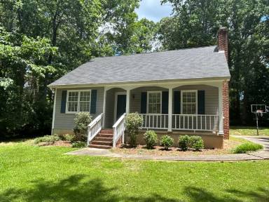 Main picture of 1080 Lois Ln