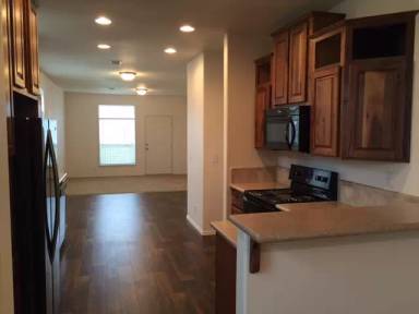 Main picture of 802 40th St E