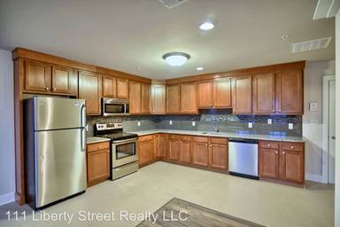 Main picture of 111 Liberty St