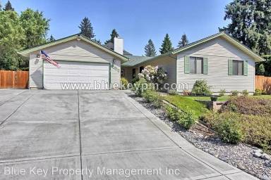 Main picture of 10913 NE 27th Ave
