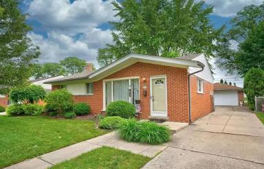 Main picture of 8708 Columbia St