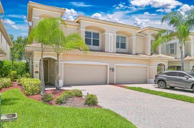 Main picture of 20634 Larino Loop