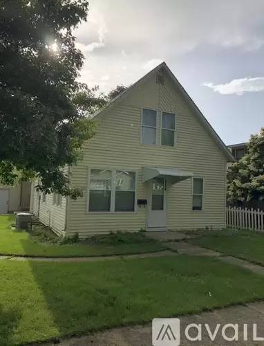 Main picture of 426 Arizona Ave SW