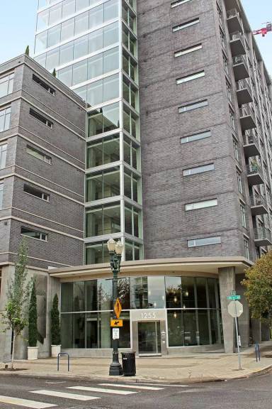 Main picture of The Pinnacle