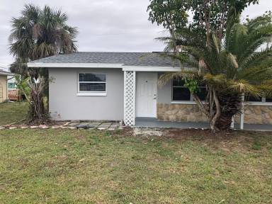Main picture of 4825 Tudor Dr