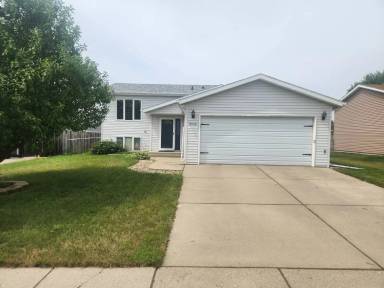 Main picture of 2532 Colonial Dr