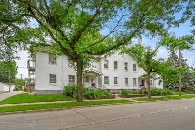 Main picture of 3101 E 31st St
